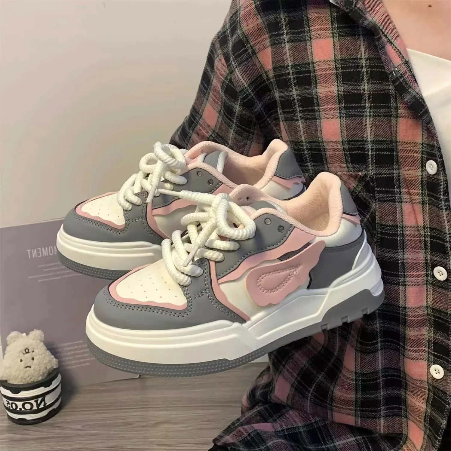 

Round Toe Women's Shoes Platform Casual Female Sneakers All-Match Autumn Wedge Basket 2023 Clogs Small Winter New Cross Fall