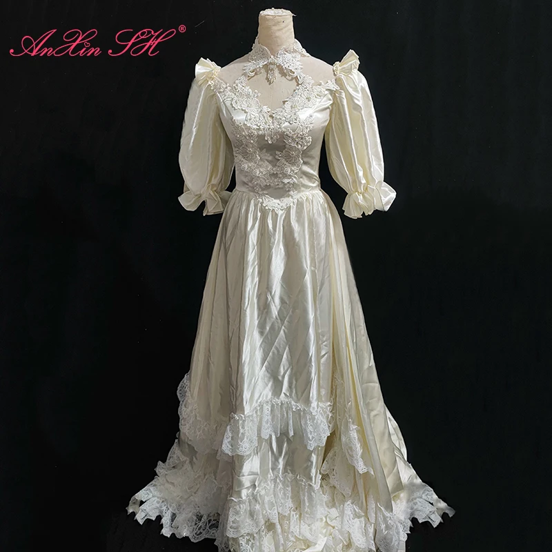 

Винтажное Белое Атласное кружевное свадебное платье AnXin SH с цветочным кружевом, высоким воротом, оборками, бисером, жемчугом, коротким рукавом-фонариком для невесты, под старину