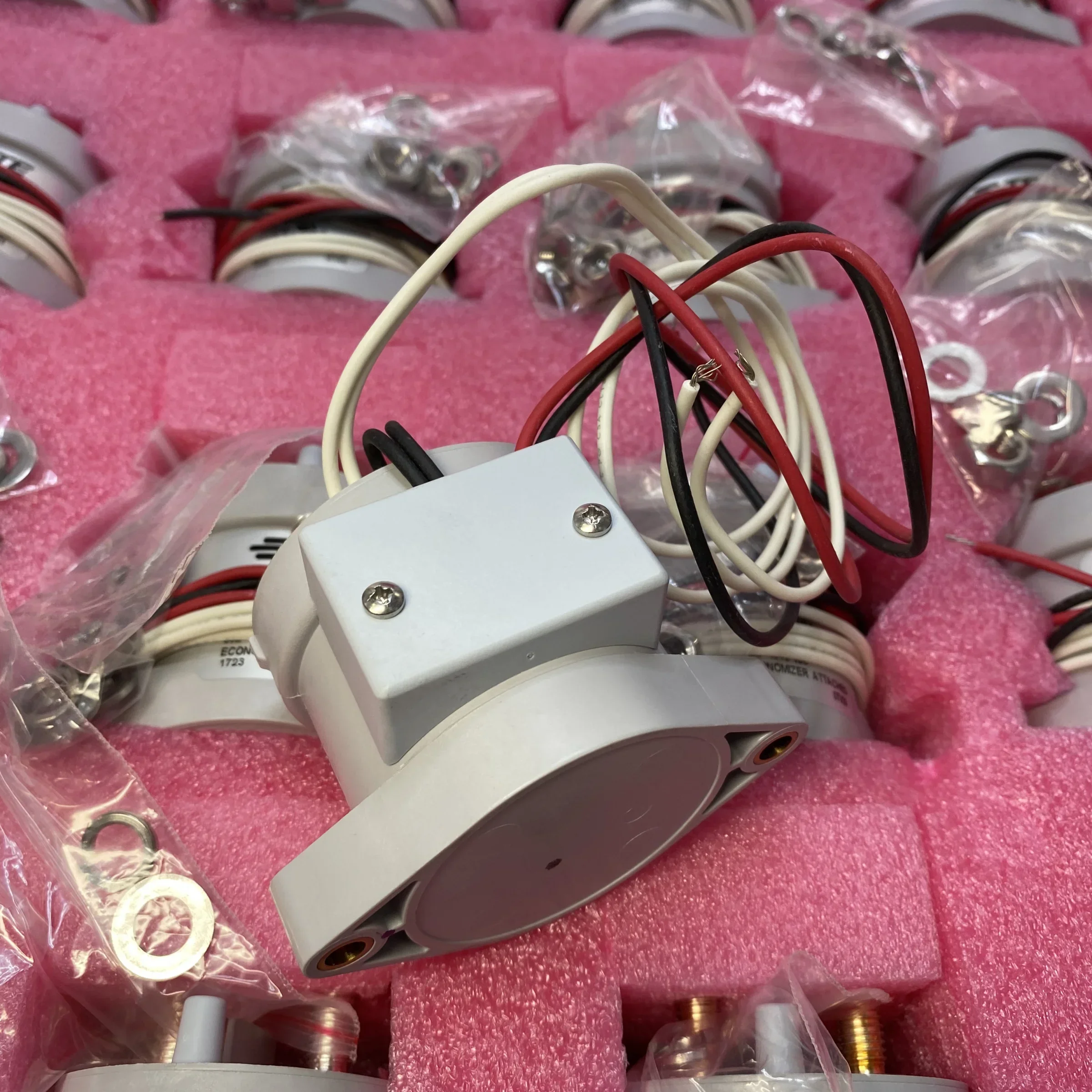 Фото Контактор реле TE Tyco EV200HAANA 1-1618002-8 HVDC с контактным элементом обратной связи №3