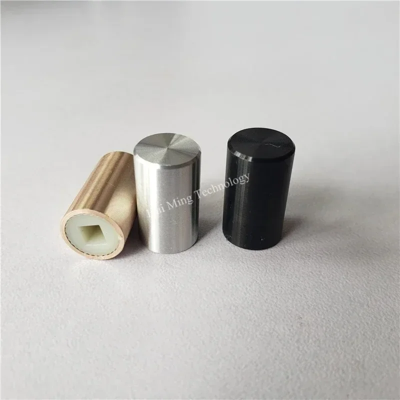 

Комплект клавиш для электроники 15 шт.