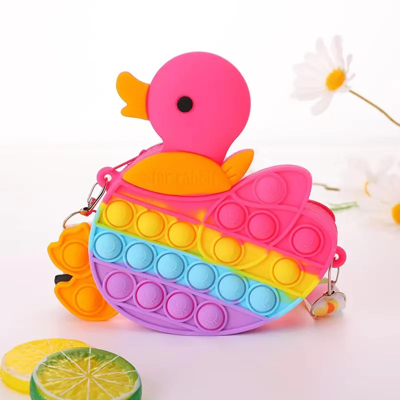 Фото Сумка-кроссбоди Rianbow Duck 2026: Игрушка-антистресс для девочек, сенсорная игрушка-поп-ит для снятия стресса, кошелек для монет, рождественский подарок №4