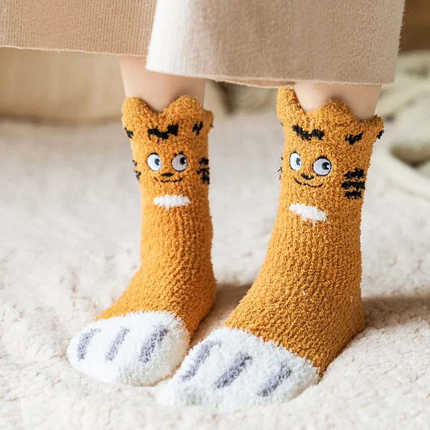 High Quality Soft Winter Cute Cat Paw Cartoon Animals Pattern Cotton Woman Warmth Floor Socks Gifts For Ladies Crew Sox
