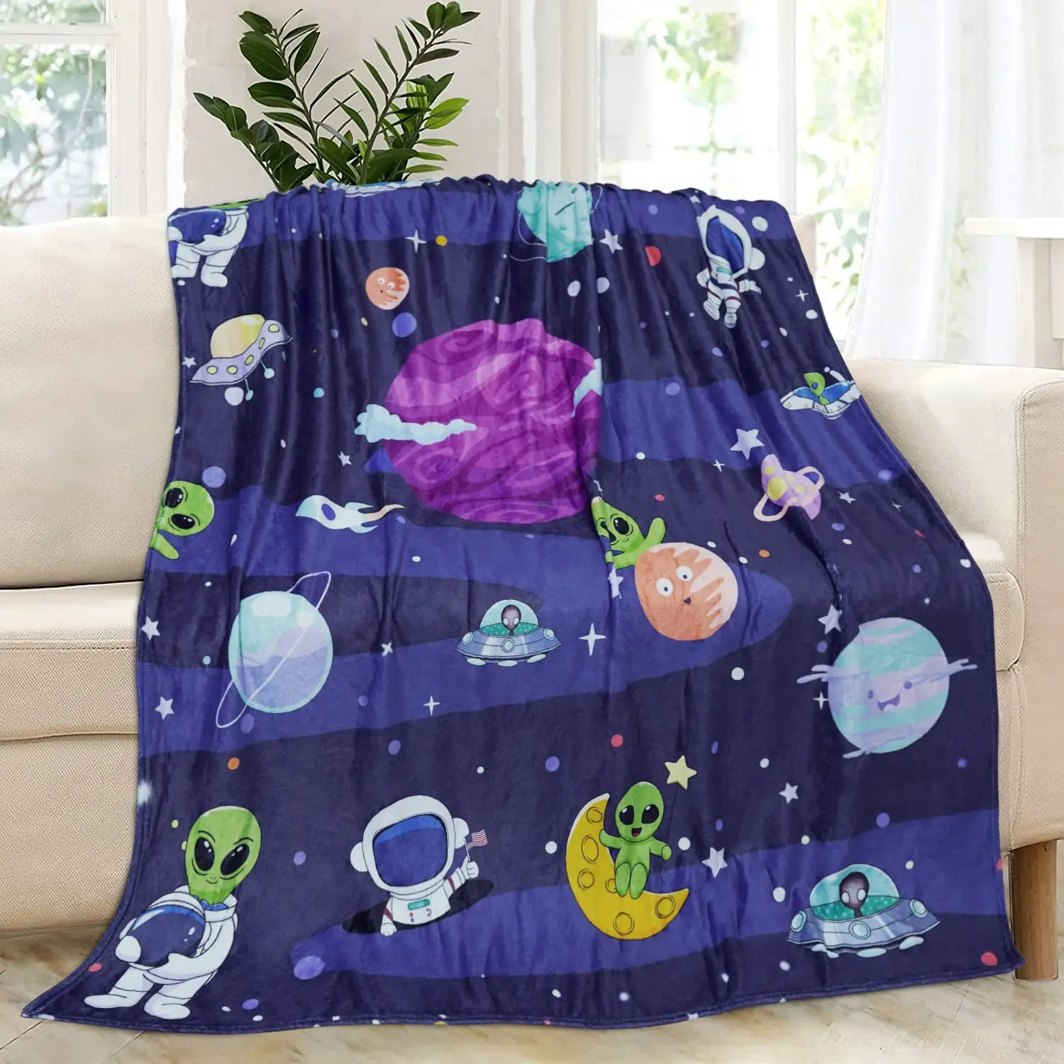 

Aliens Space UFO Flannel Bed Blanket Lightweight Cozy Plush Throw Blankets for Bed Couch Sofa for Teens Boys Girls Birthday Gift