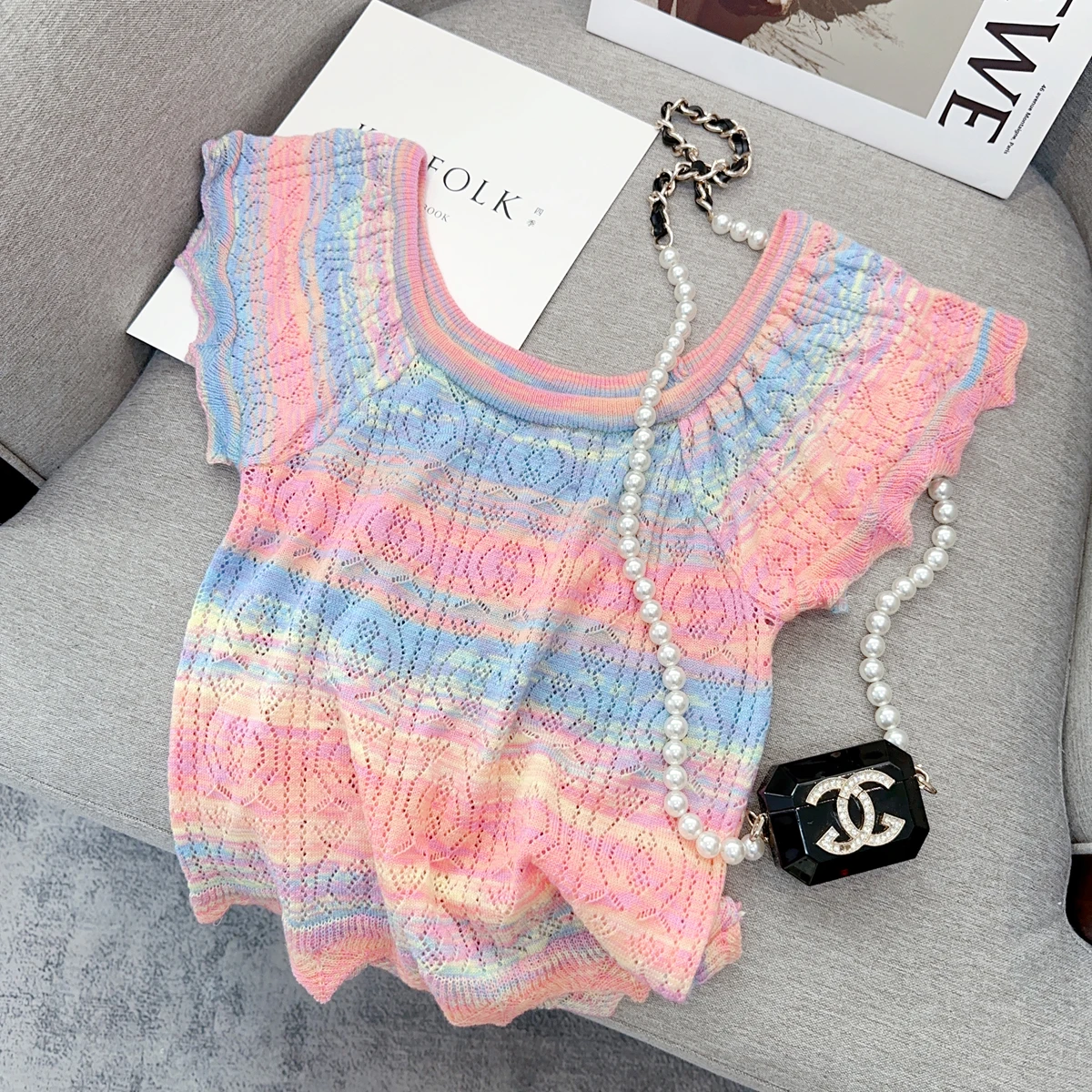 

Женский трикотажный пуловер в радужную полоску, облегающий вязаный свитер с вырезом лодочкой, лето 2023