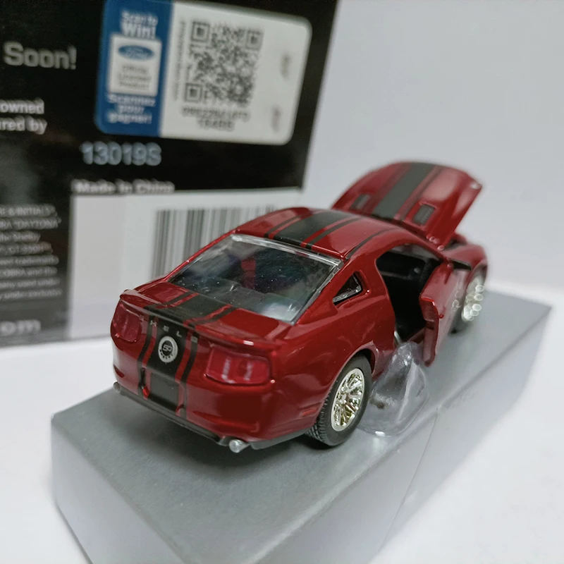 Фото MINIGT масштаб 1/64 Shelby GT500 супер змеиный сплав модель автомобиля статическая коллекция украшенные праздничные подарки игрушки сувенирный подарок №1