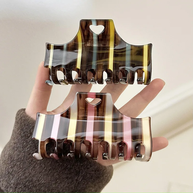 

Winter Acetic Acid Korean Stripe Hollow Love Heart Hair Claw for Women Girl Trendy Hair Clip 2024 NEW Brown Color Headwear