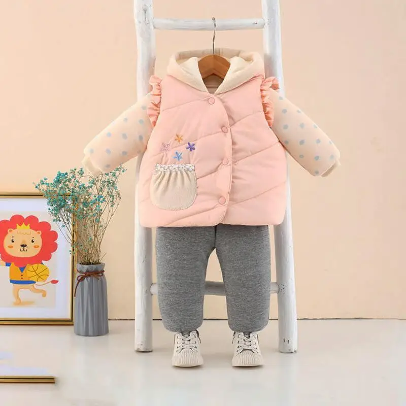 Baby padded jacket set autumn and winter thickened female baby padded jacket three-piece set newborn padded clothes cute clothes