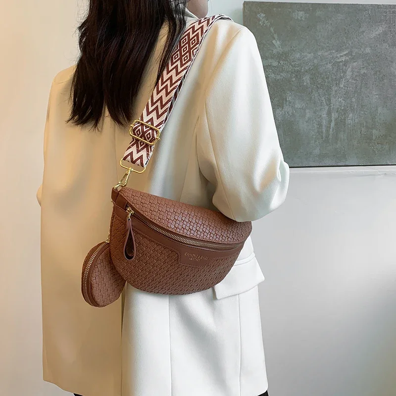 Нагрудные сумки-слинги с широким ремешком Сумки из искусственной кожи седлом на