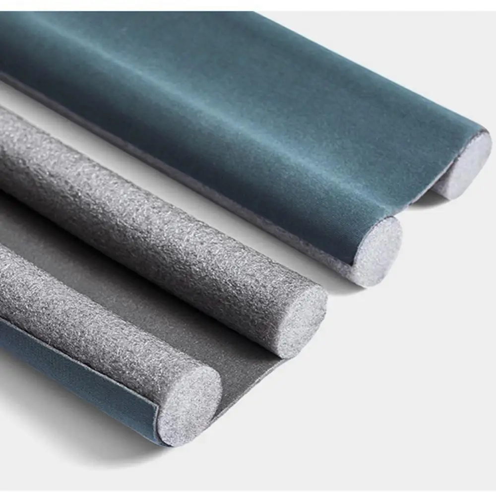 Изолятор уплотнительная лента из силикона и резины регулируемый под дверью