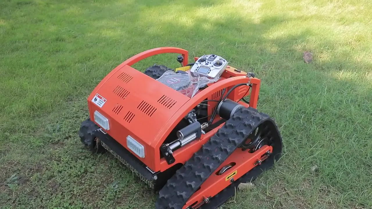 

High efficiency gasoline Grass Machine Lawn mower robot With free blades