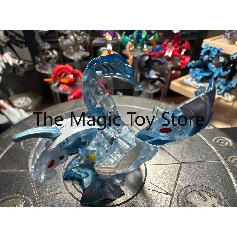 Фото Оригинальная коллекционная фигурка Sega Toys MK2 Dragonoid Bakugan BakuTech Ice Blue Transparent Creature Transformable для демонстрации №3