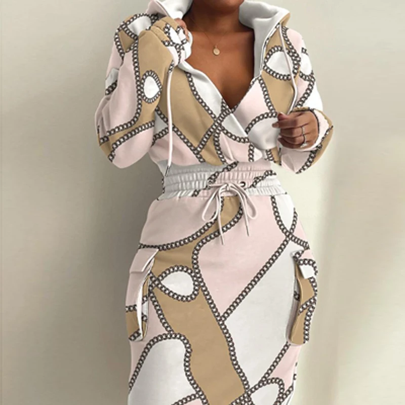 Элегантное платье-свитшот с V-образным вырезом и капюшоном модное Повседневное