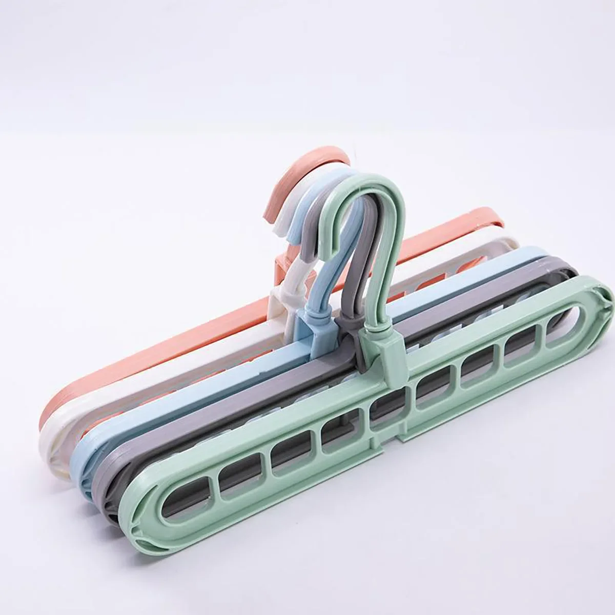 

Складной пластиковый органайзер для вешалок