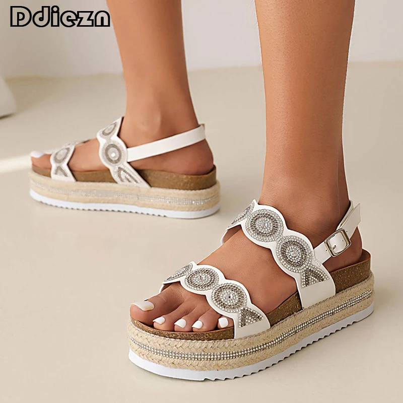 

Женские босоножки на плоской платформе, большие размеры