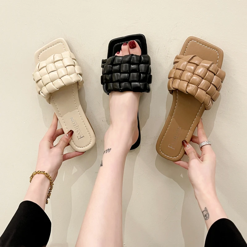 

Шлепанцы женские с низким квадратным носком, мягкие сланцы, модная пляжная удобная обувь, роскошные римские тапочки на плоской подошве, лет...