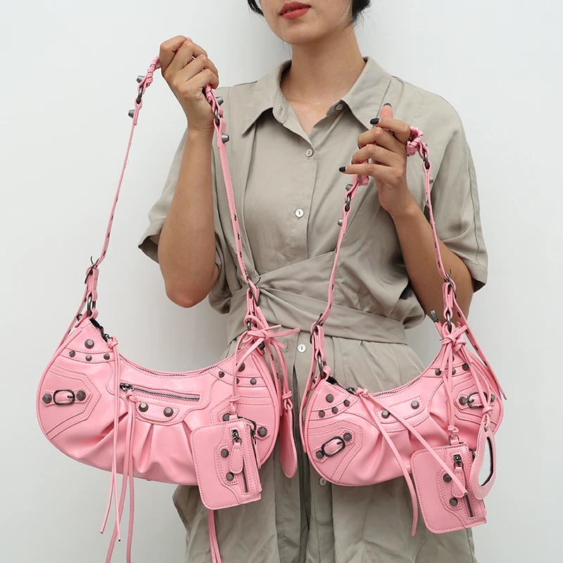 

2022 Autumn Winter New Women's Soft Pu Leather Messenger Bags Luxury Brand Fashionable Motorcycle Rivet Shoulder Handbag