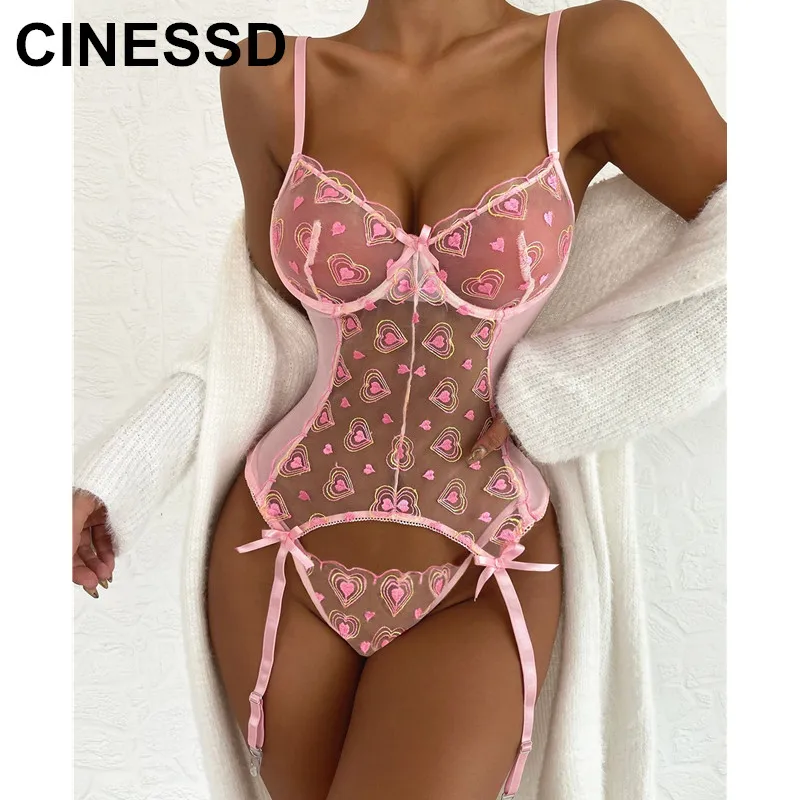 

Белье женское кружевное в форме сердца, 2 предмета