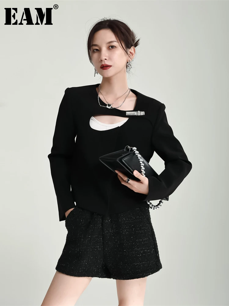 

[EAM] Women Casual Hollow Out Asymmetric Blazer New O-neck Long Sleeve Loose Fit Jacket Fashion Tide Spring Autumn 2023 1DF3869
