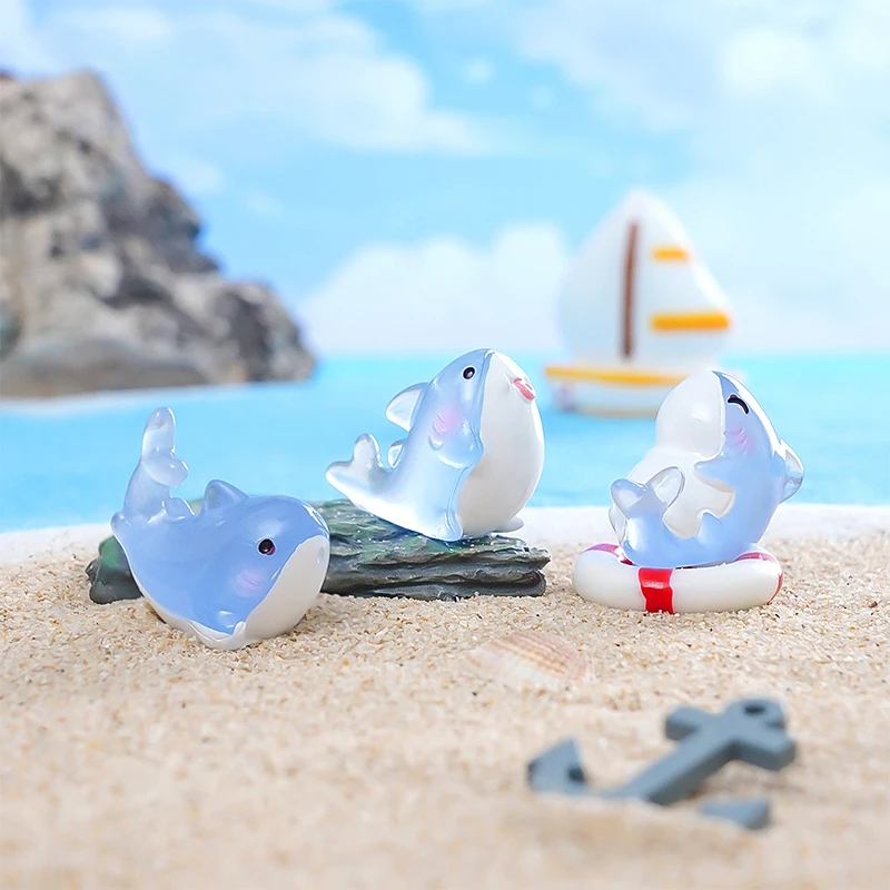 Микропейзаж креативная светящаяся в темноте милая фигурка маленькой акулы