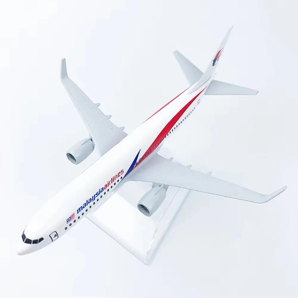 Масштаб 1/400 737 модель самолета из сплава 16 см B737 Малайзийская авиакомпании с