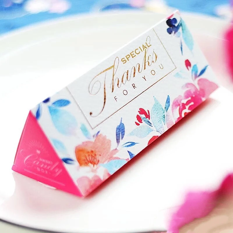 

50pcs Charming watercolor red Flower Candy Boxes Wedding Favors chocolate sweet gift Box thanks for guest
