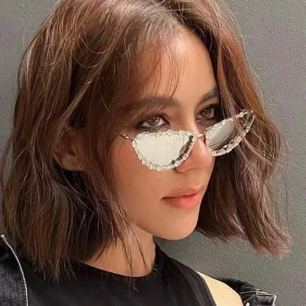 

Luxury Brand Designer Glasses 2023 Crystal Cat Eye Women's Sunglasses Steampunk Girl Goggles Fashion Retro Y2K Uv400 Glasses