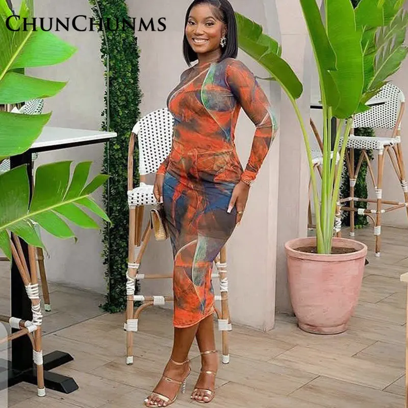 

Женское Прозрачное платье-макси с длинным рукавом, открытой спиной и принтом