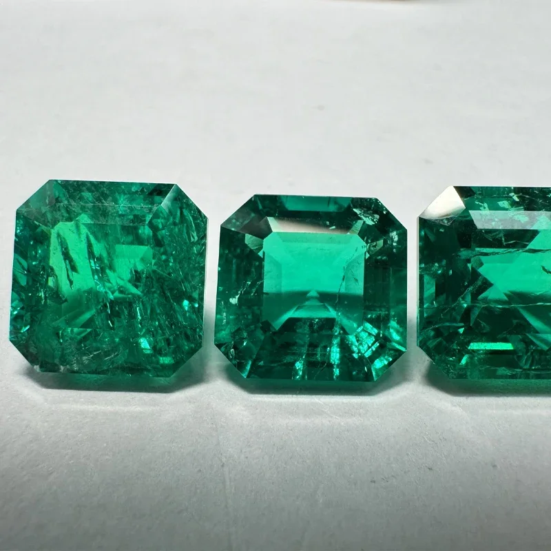 Выращенные в лаборатории изумрудные камни гидротермальные изумруды ручной