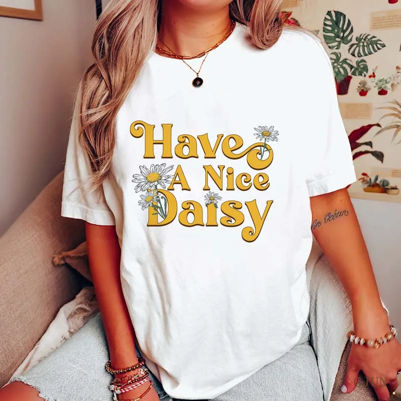 

Футболка женская хлопковая с принтом «маргаритки» и коротким рукавом