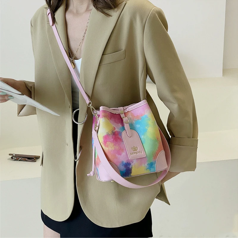 

Summer Women's Bucket BagTie Dye Print Trend Casual Women's Totes Shoulder Bag Fashion INS Style Pu Leather Handbags for Women