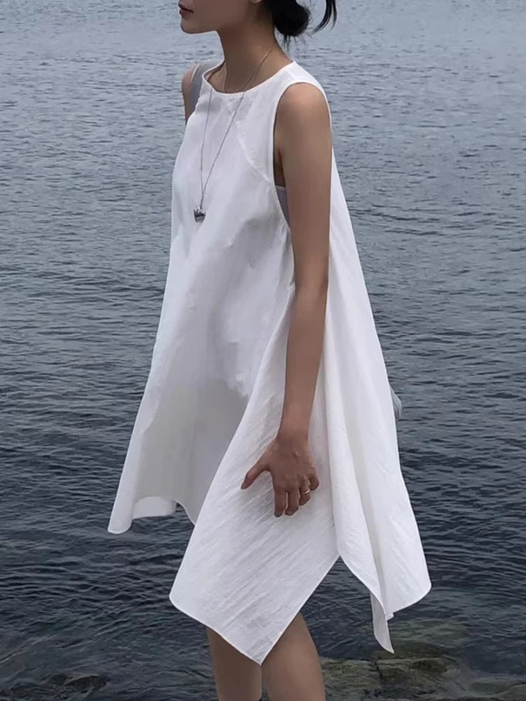 Платье женское летнее асимметричное с круглым вырезом и без рукавов