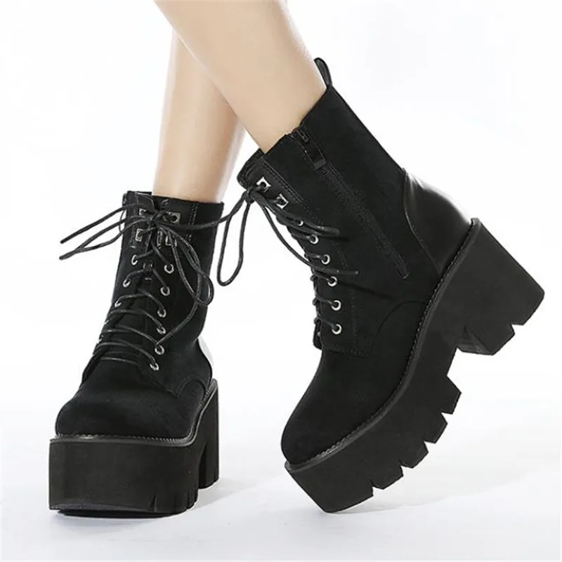 

Ботильоны женские на платформе, кожаные дышащие, в британском стиле, мотоциклетные, черные, большие размеры, осень