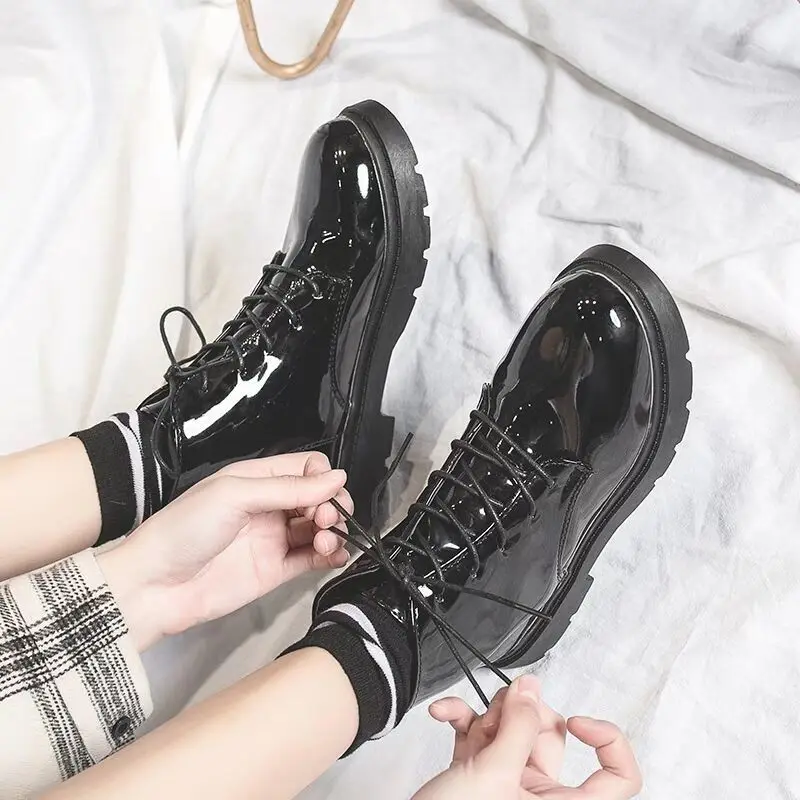 

Winter Women Ankle Boot Genuine Leather Nice Fashion Warm Motorcycle Rubber Non-slip Waterproof Female Platform Boots Black erf4