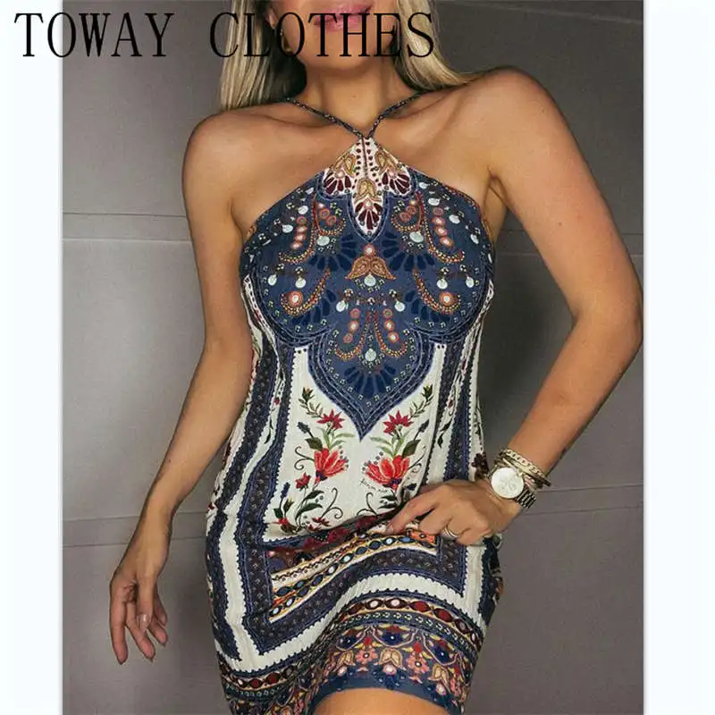 

Женское платье с цветочным принтом и асимметричным вырезом