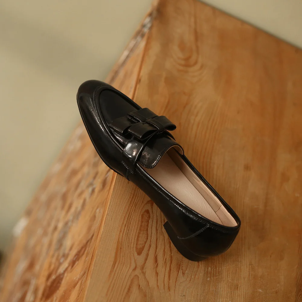 

Leather Flat Designer Loafers Black Beige Bowtie Driving Pregnant Women Shoes for Spring Autumn