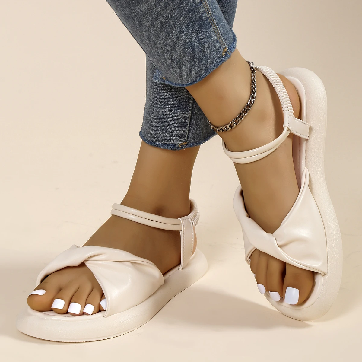 

Sandals women's outer wear 2023 summer new soft and versatile platform bottom fashion word with open toe beach sandals