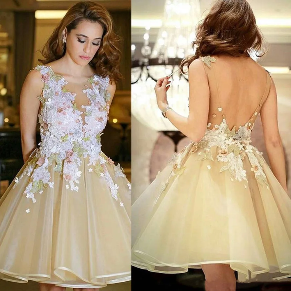 

Charming Yellow Knee Length A Line Homecoming Dresses Scoop Neck Backless Appliques Graduation Party Dress Organza Short Prom Dr