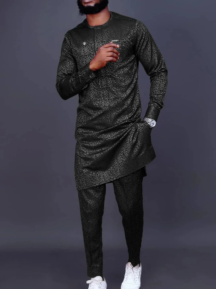 Мужской повседневный комплект из двух предметов с черно-золотым принтом