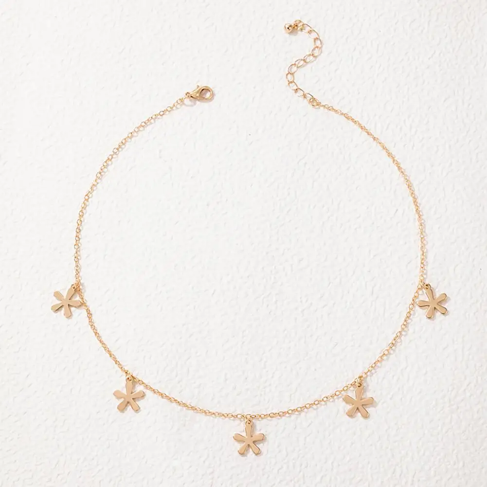 

Necklace Choker Eco-friendly Durable Decorative Mini Flower Pendant Necklace Charms Golden Color Minimalist Choker for Women
