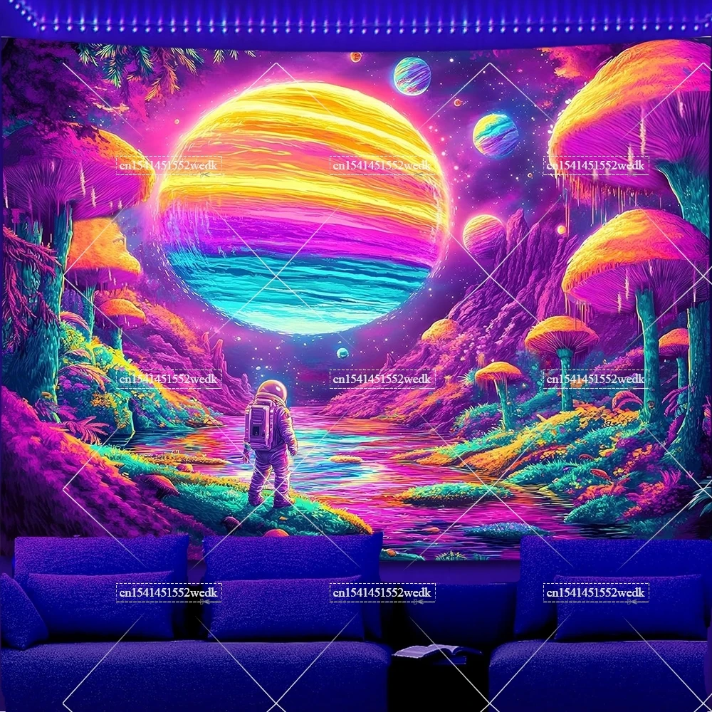 

Гобелен FFO Черный свет с реактивными цветами