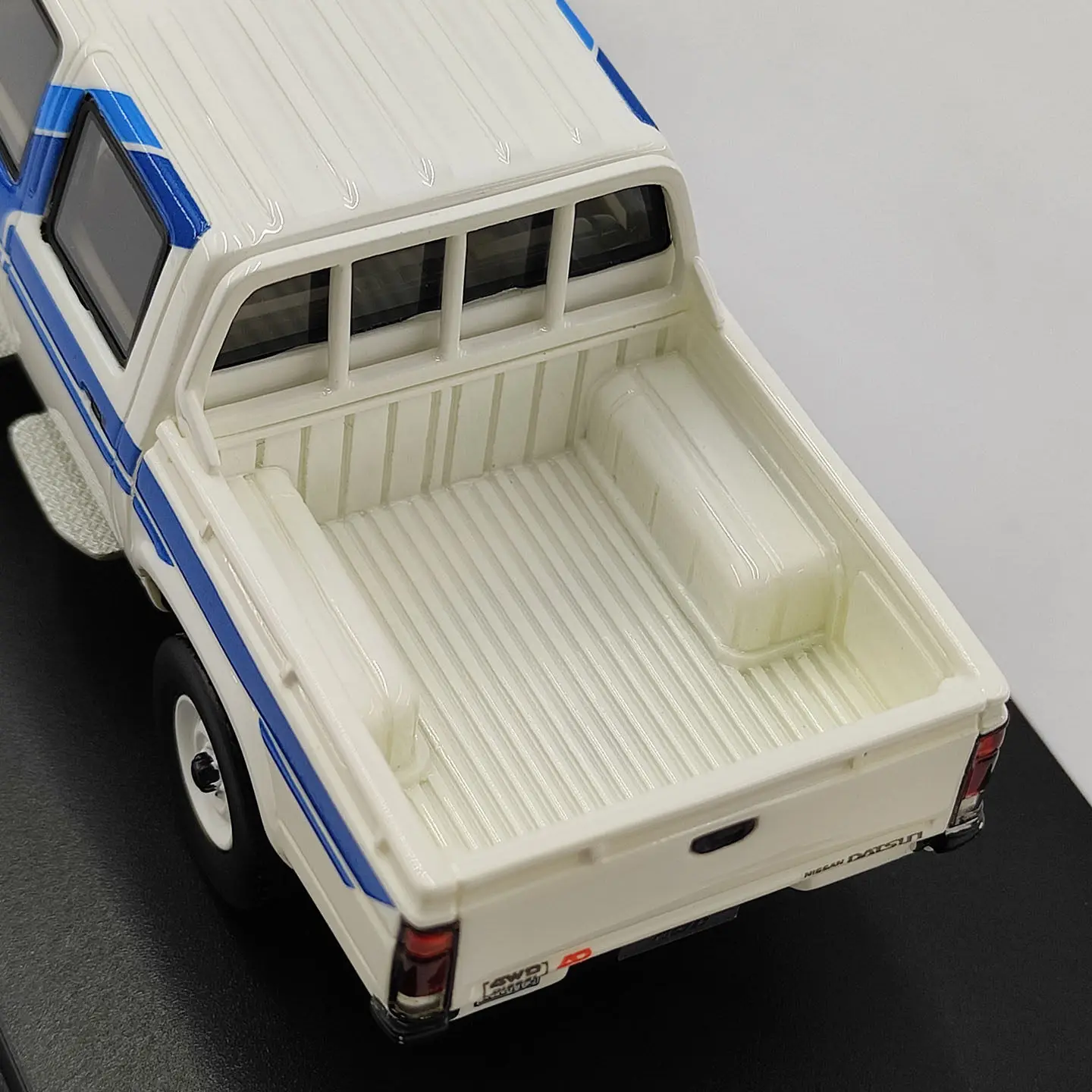 Фото Модель Hi Story 1:43, масштабная, из смолы, Nissan Datsun Pickup 1985, коллекционная, классическая, ностальгическая, для взрослых, подарок, сувенир, статическая модель для демонстрации №3