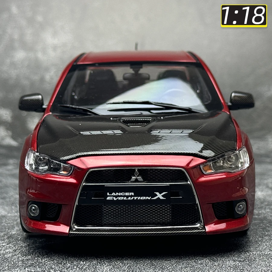 VIAT Mitsubishi Lancer Evolution X 1:18 металлическая модель