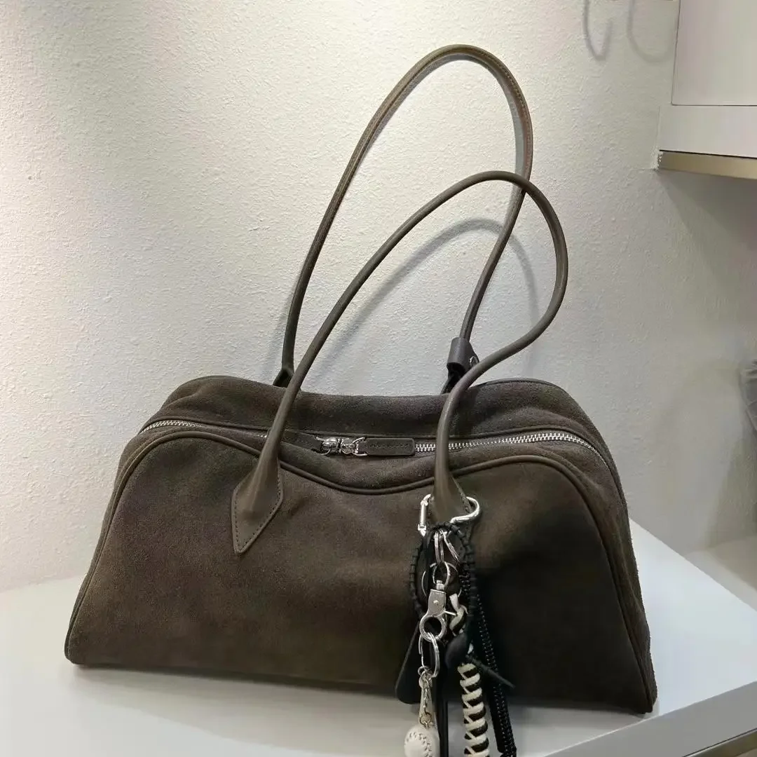 Замшевые сумки Boston