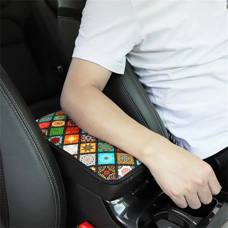 

Мягкий удобный Противоскользящий подлокотник с принтом в клетку, гладкая поверхность, всесезонный Универсальный подлокотник, магнитный центральный подлокотник, Обложка для подлокотника