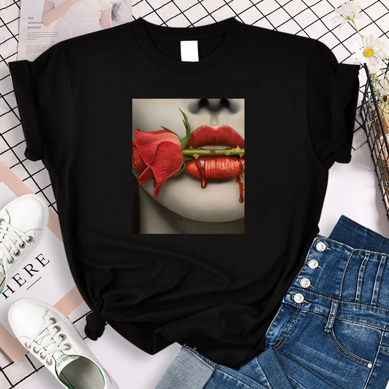 

Harajuku Woman T-Shirt Lip Printing Top Women Fashion Hippie Girl Oversized T-Shirt Summer Art Lip Urban Women's Style T-Shirts