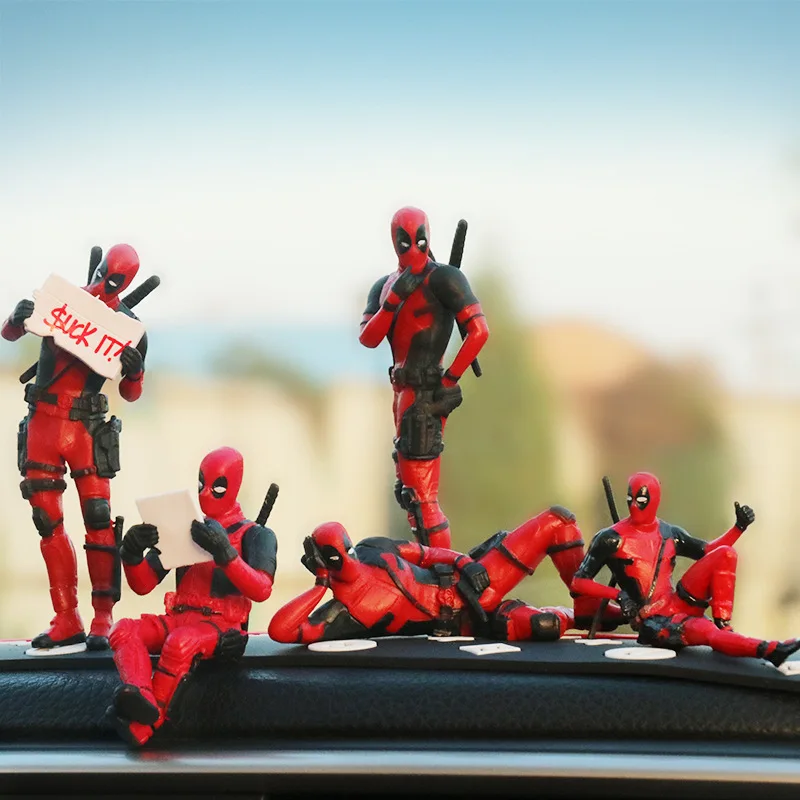 

Marvel Anime Figure Kawaii Deadpool Action Figure Car Interior Mini Figure Center Console Rearview Mirror Decor Car Accessories