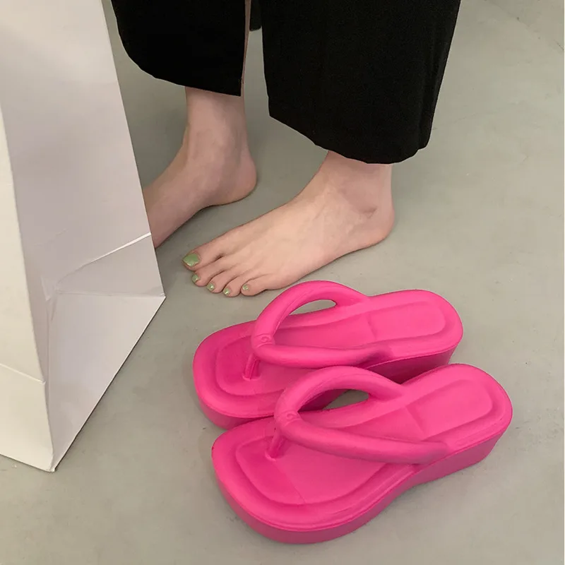 

Women's Slippers Outdoor Flip Flops Thick Soled Anti-skid Flops Slippers For Women Summer Travel Beach Slippers Women Slides