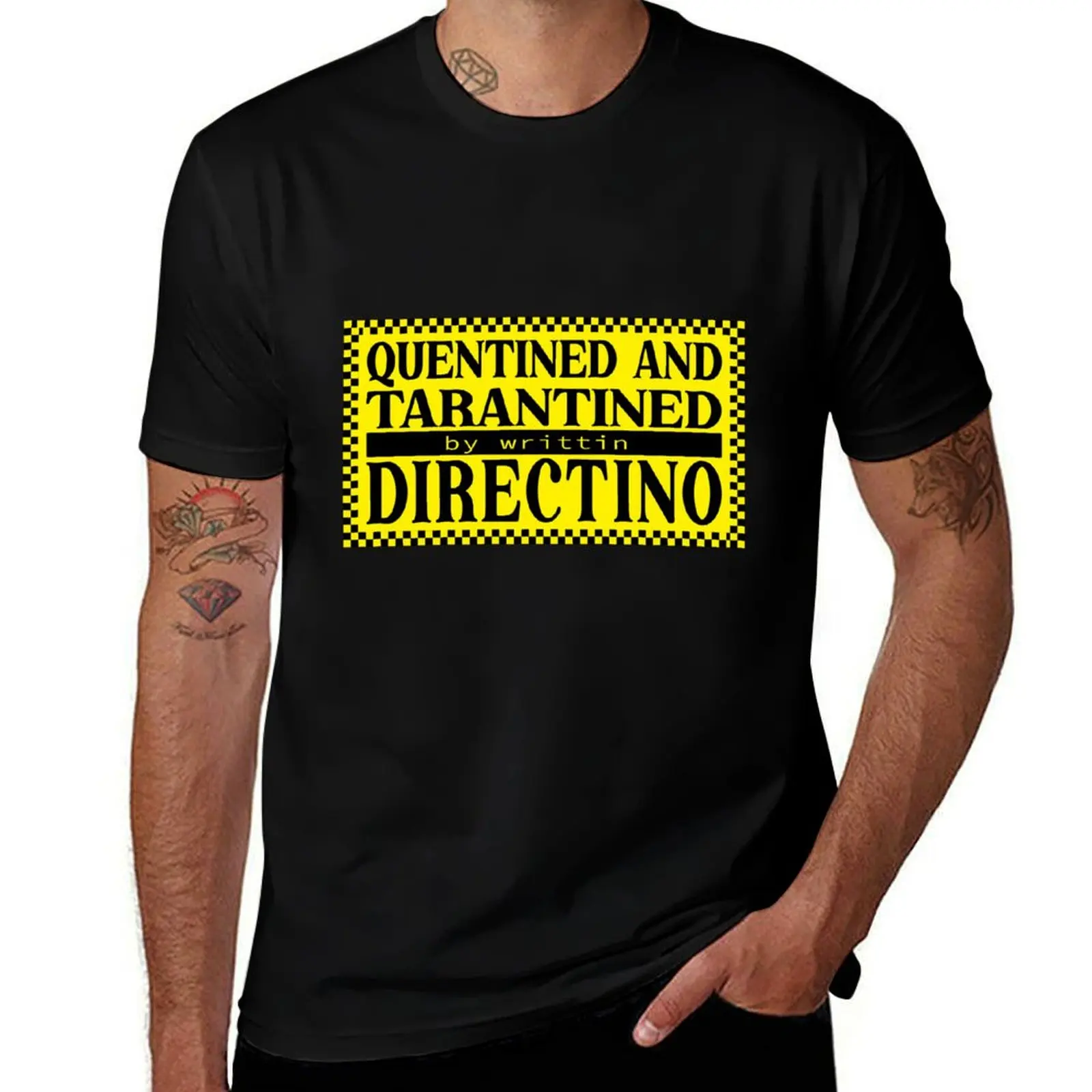 Фото Directino Quentined man Tarantined by t Самые и продаваемые рубашки Writtin, дизайнерские футболки, футболки из хлопка №1