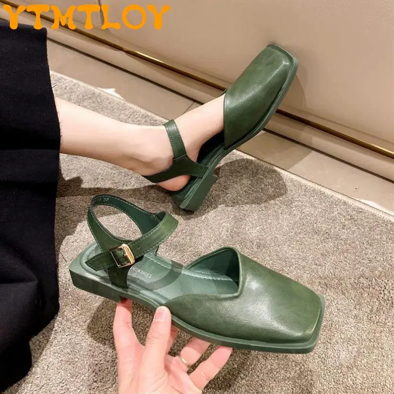 

2022 New Sandals Women's Summer Fashion Baotou One-word Buckle Fashion Sandals Korean Version All-match Flat Non-slip Shoes