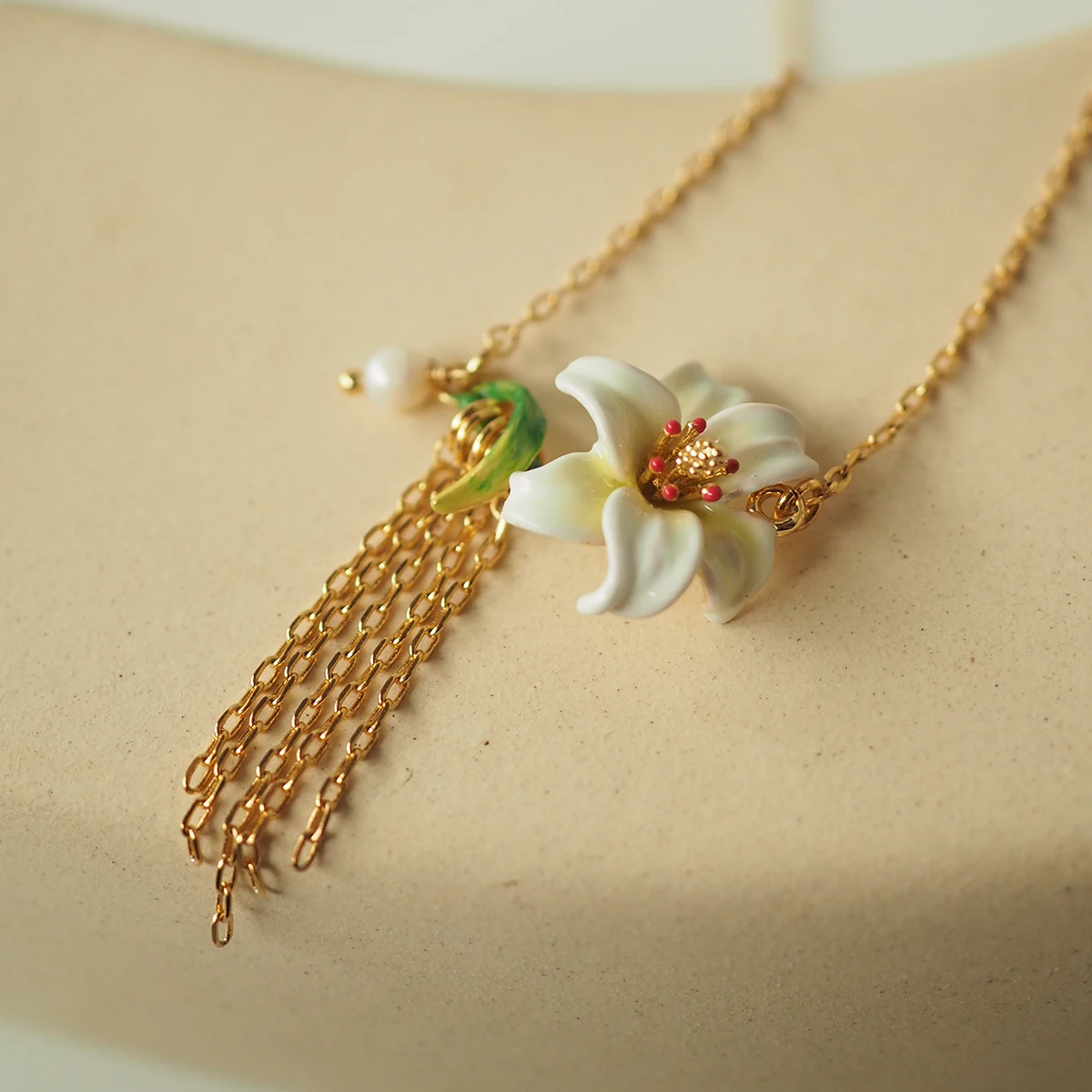 

Ожерелье с лилией Женская Весенняя эмалированная цепочка для свитера